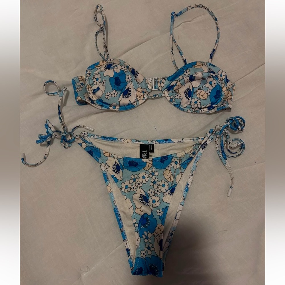 Triangl Bikini